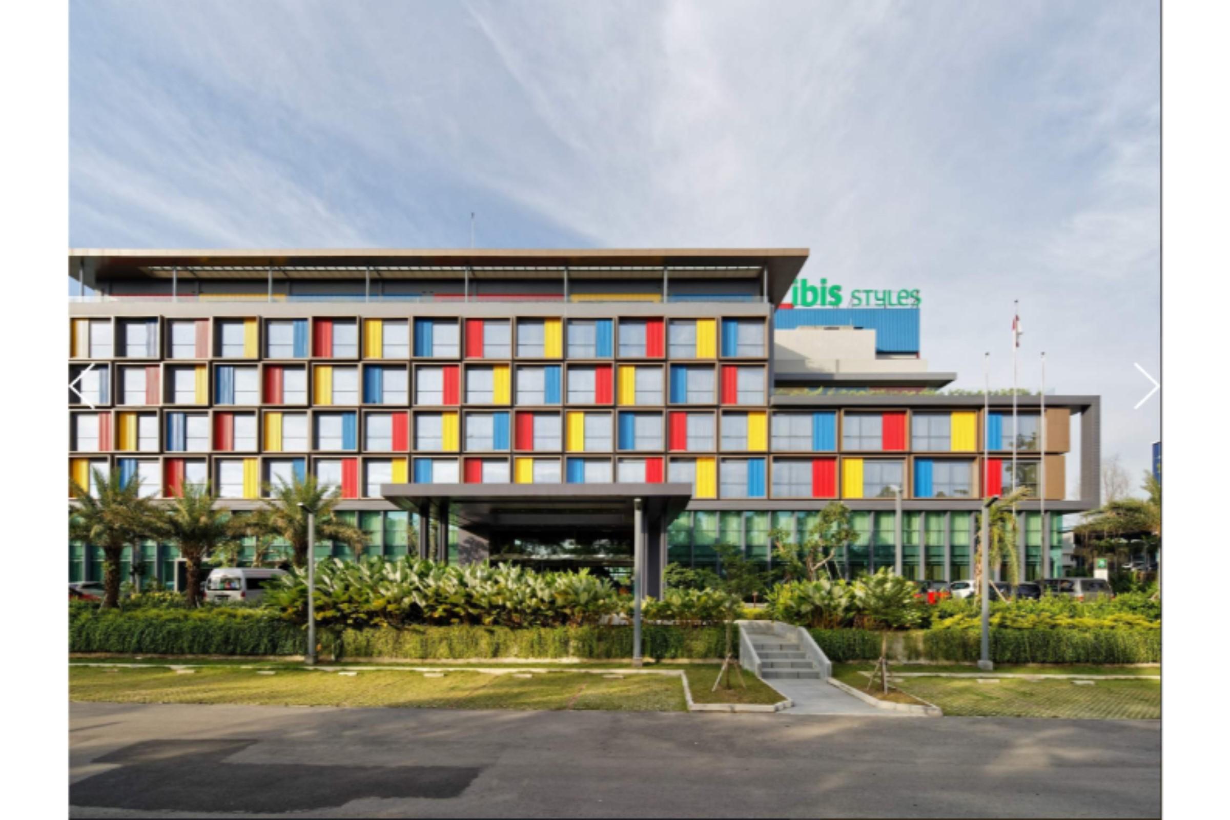Ibis Styles Batam Nagoya Hotell Exteriör bild