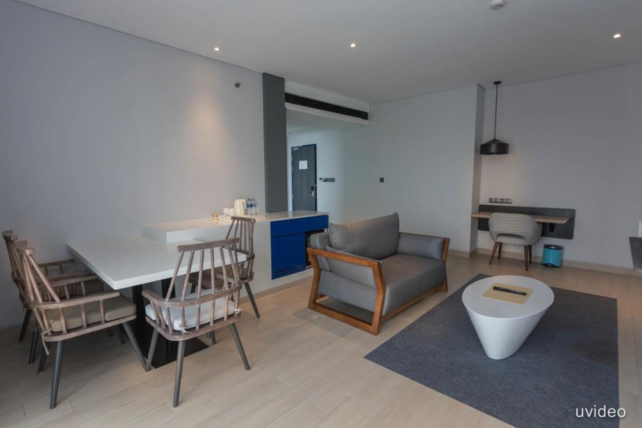 Ibis Styles Batam Nagoya Hotell Exteriör bild