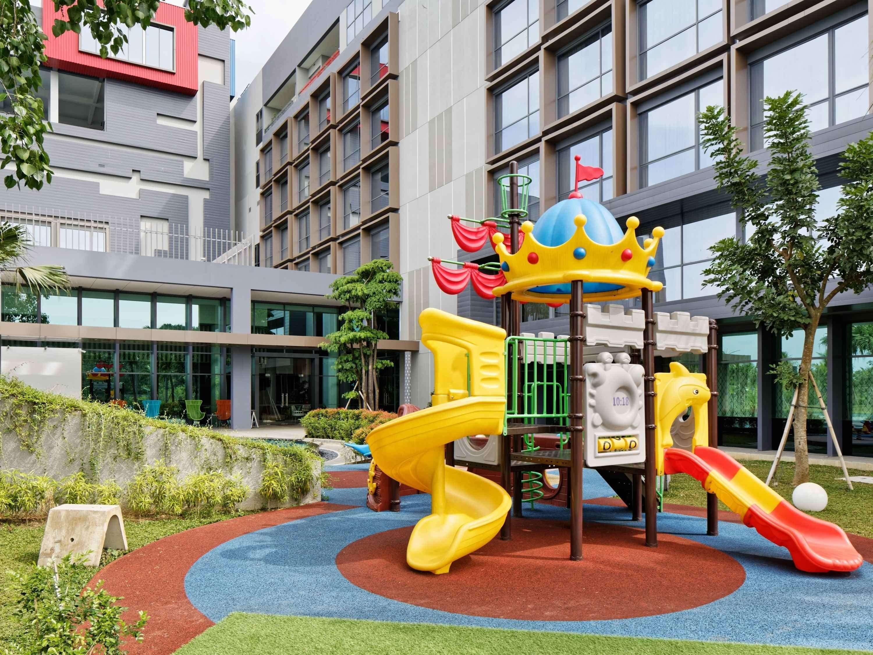 Ibis Styles Batam Nagoya Hotell Exteriör bild