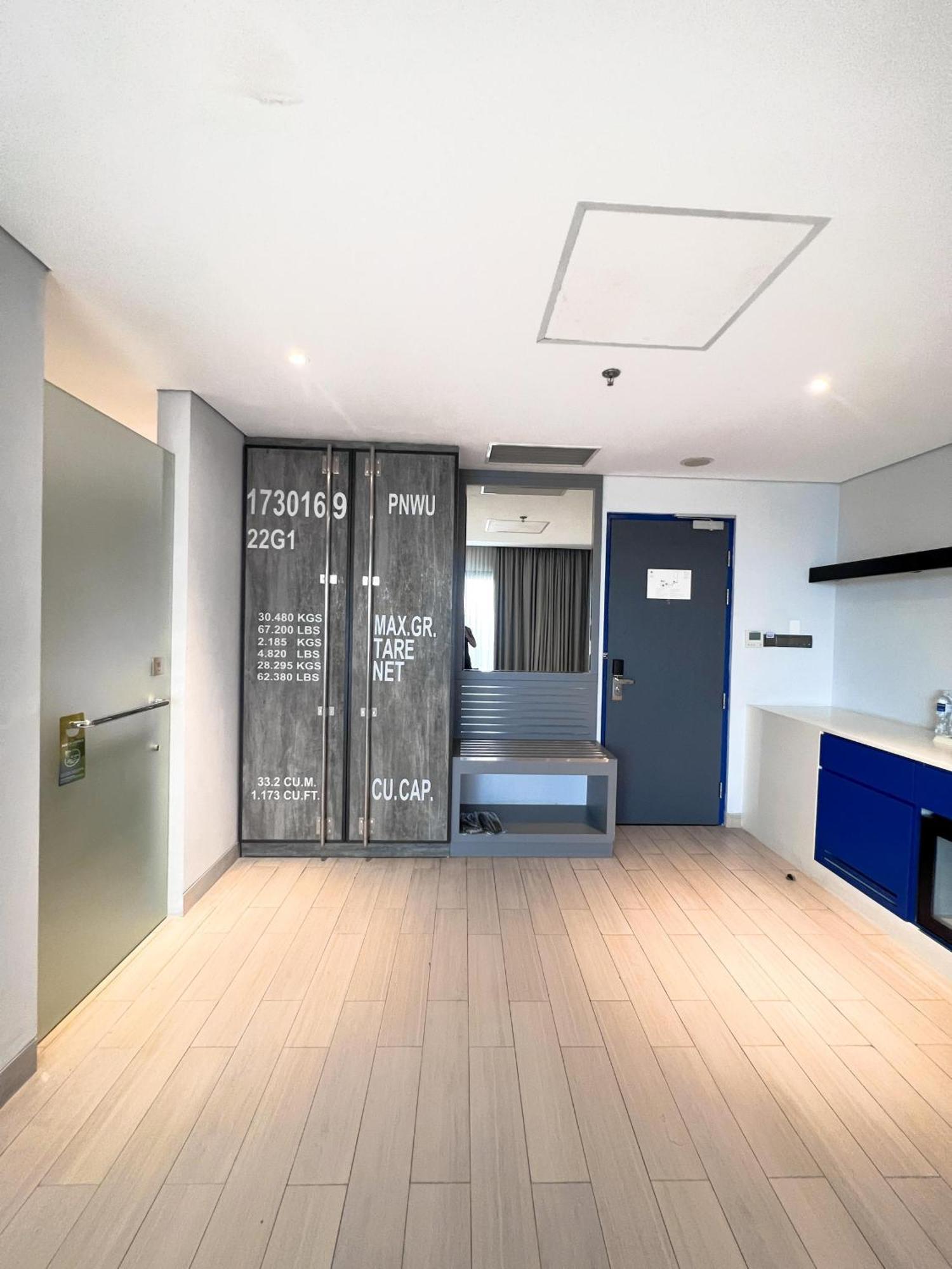Ibis Styles Batam Nagoya Hotell Exteriör bild