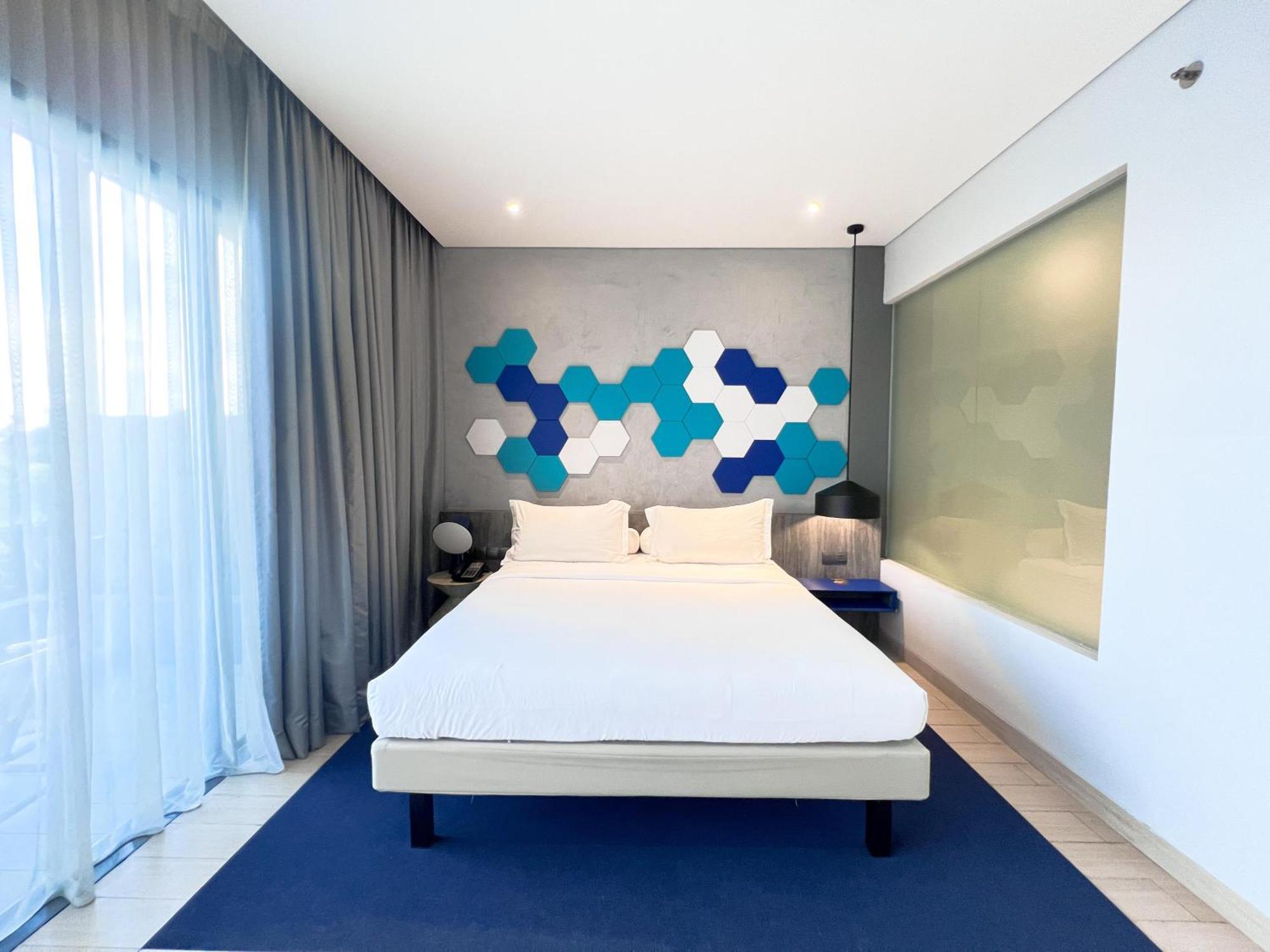 Ibis Styles Batam Nagoya Hotell Exteriör bild