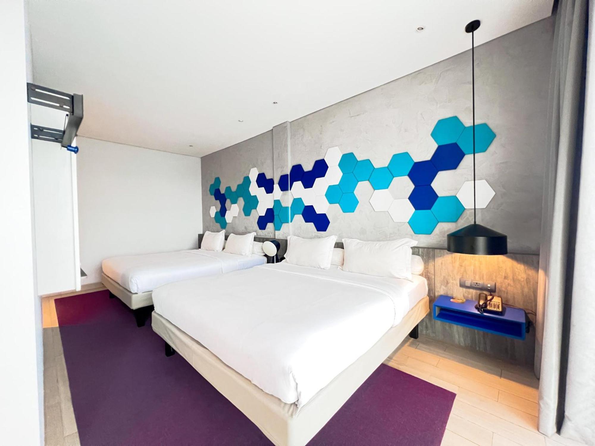 Ibis Styles Batam Nagoya Hotell Exteriör bild