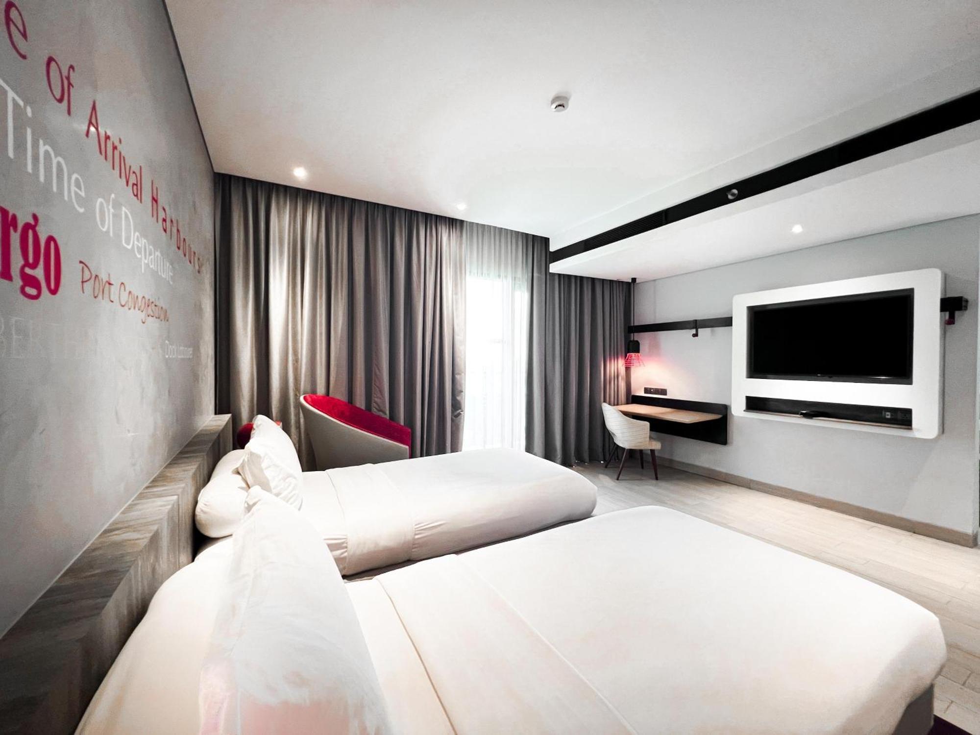 Ibis Styles Batam Nagoya Hotell Exteriör bild
