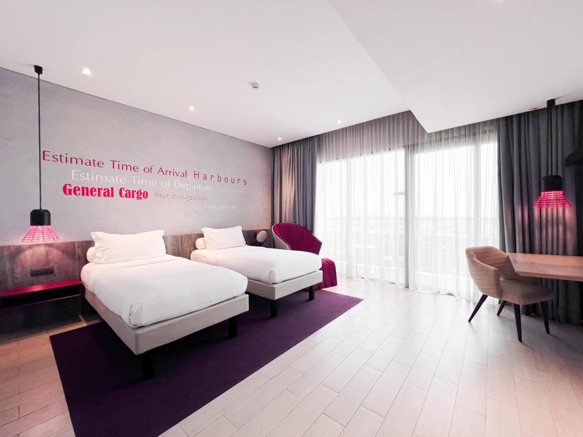 Ibis Styles Batam Nagoya Hotell Exteriör bild